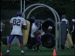 FOX_2001-10-10_WFLD_FNE_NATIONAL_013_PlayerDeath_PKG_SD.mov