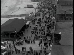 FMN_1935-04-02_025-012_MTA06504-B_AirLeviathanCompletesLongHop.mov